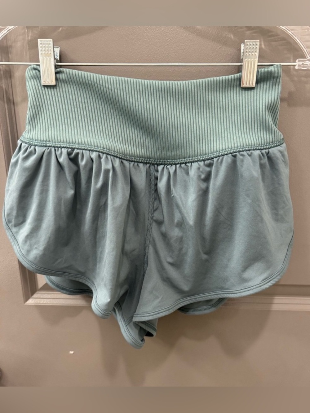High-Rise Ribbed Waist Women’s Skort in Sage Green